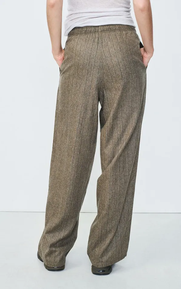 American Vintage Trousers Women Trousers Dirow Taupe Stripes American Vintage Trousers Women Trousers Dirow Taupe Stripes