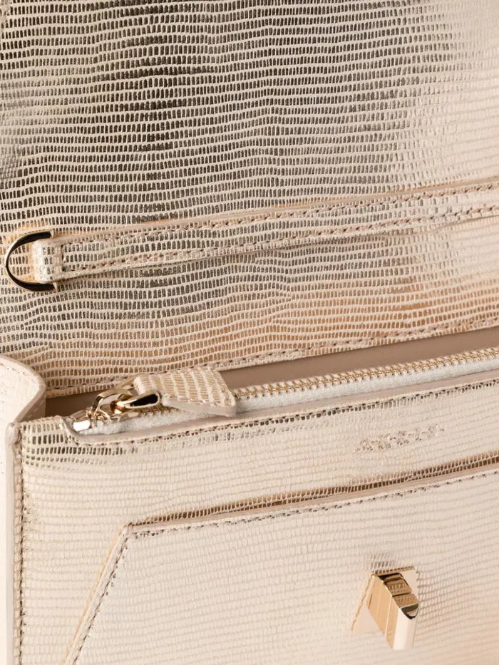 Anouk Envelope Bag With Shiny Lizard Finish Stucco Met Women Akris Shoulder Bags