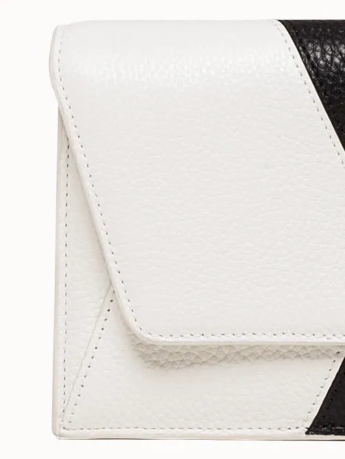Anouk Envelope In Cervocalf Leather Jockey Blackwhite Diamo Women Akris Mini Bags