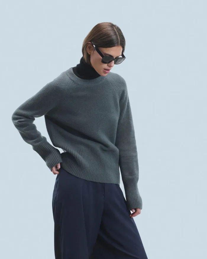 From Future Cashmere Sweaters Women Crewneck Sweater Dreamy Pink