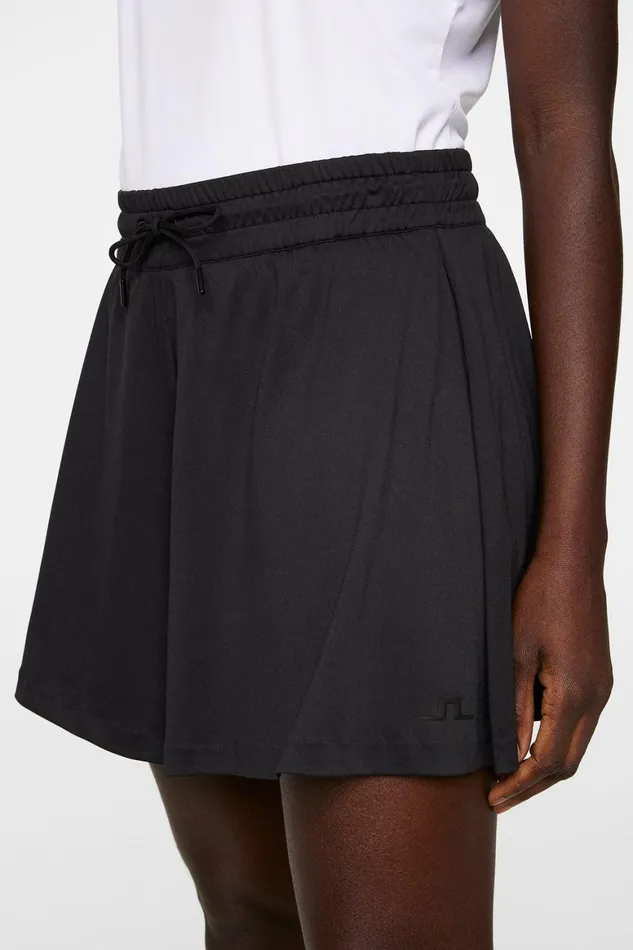 JLindeberg Billie Wide Jersey Shorts Women Shorts