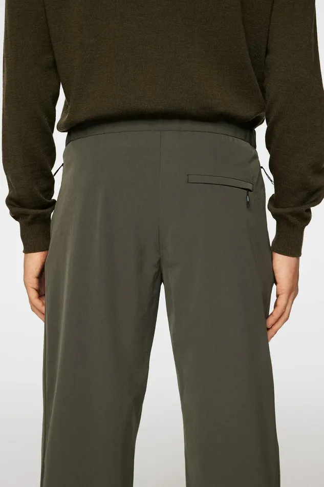 JLindeberg Jin Ds Pleated Pants Men Trousers