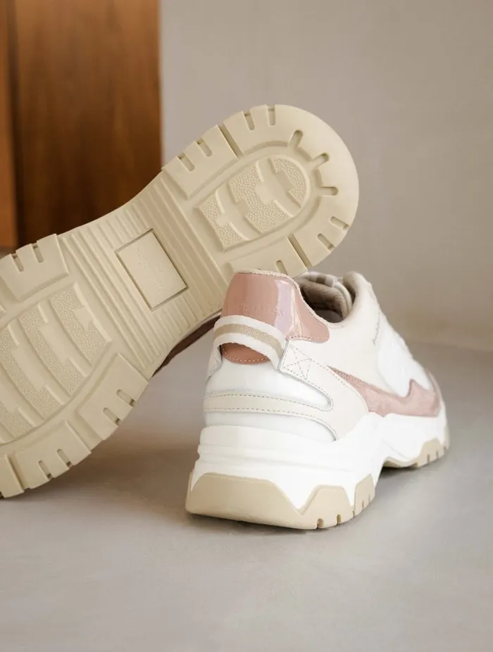 Kiwa White and Blush Women Bobbies Sneakers