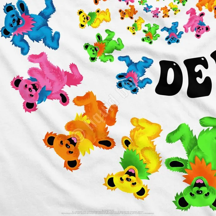 Liquid Blue TShirt Men Spiral Bears 30 White TShirt