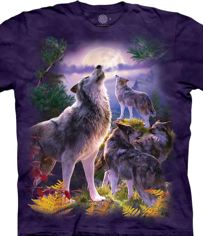 Liquid Blue TShirt Men Wolfpack Moon Classic Cotton TShirt