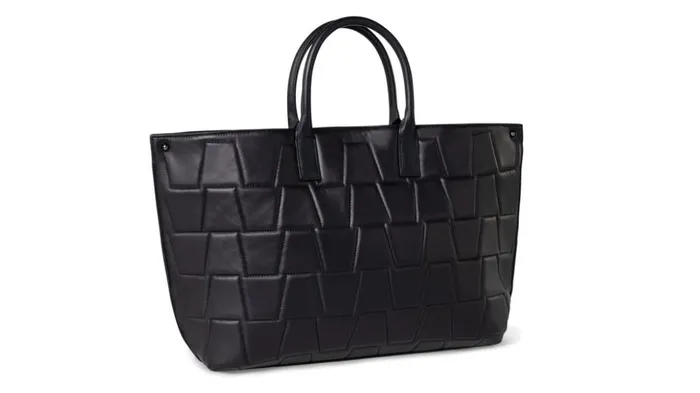 Medium Ai Messenger Bag In Trapezoid Quilt Black Women Akris Tote Bags
