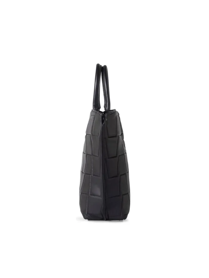 Medium Ai Messenger Bag In Trapezoid Quilt Black Women Akris Tote Bags