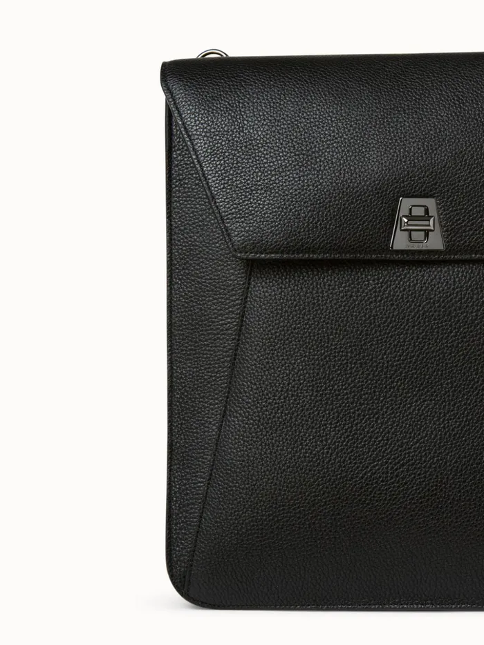 Medium Anouk Messenger In Cervocalf Leather Black Women Akris Crossbody Bags
