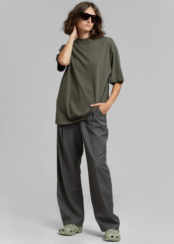 MenWomen Evora Tee 8211 Olive The Frankie Shop Tops