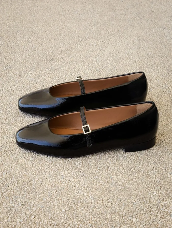 Mikie Black Vinyl Women Bobbies Ballet Flats