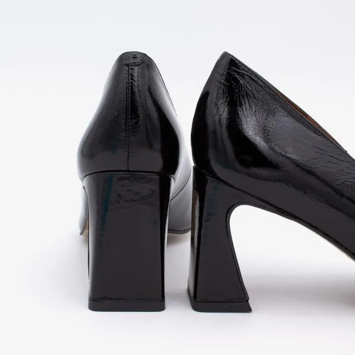ngel Alarcn Heeled Shoes Woman JALCA 8211 Shiny Lelather Pump With Comfortable Heel And A Gold Trim