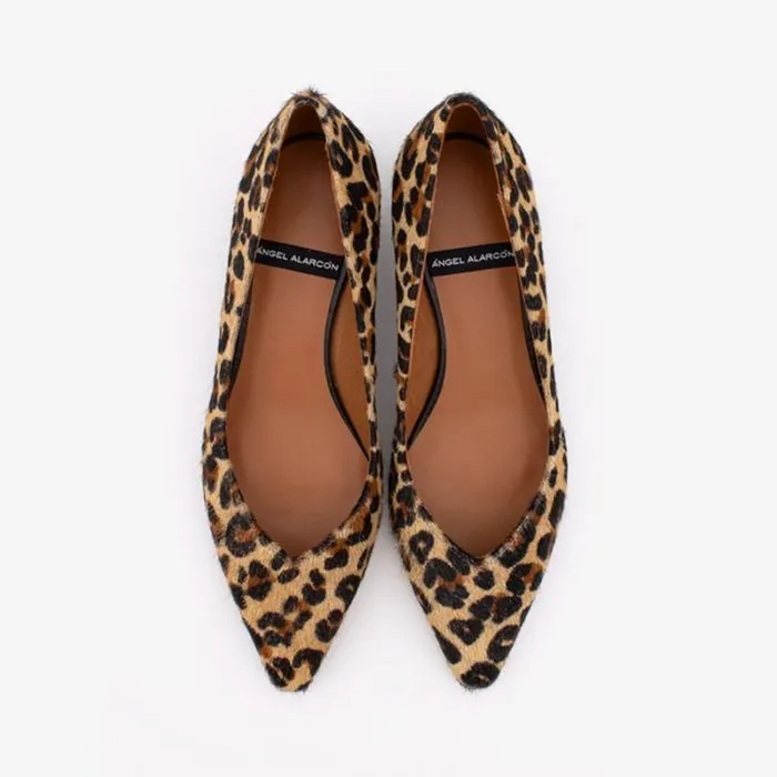 ngel Alarcn Last Units Woman WAILSE 8211 Print Cheetah Pointed Toe Low Heel Pump