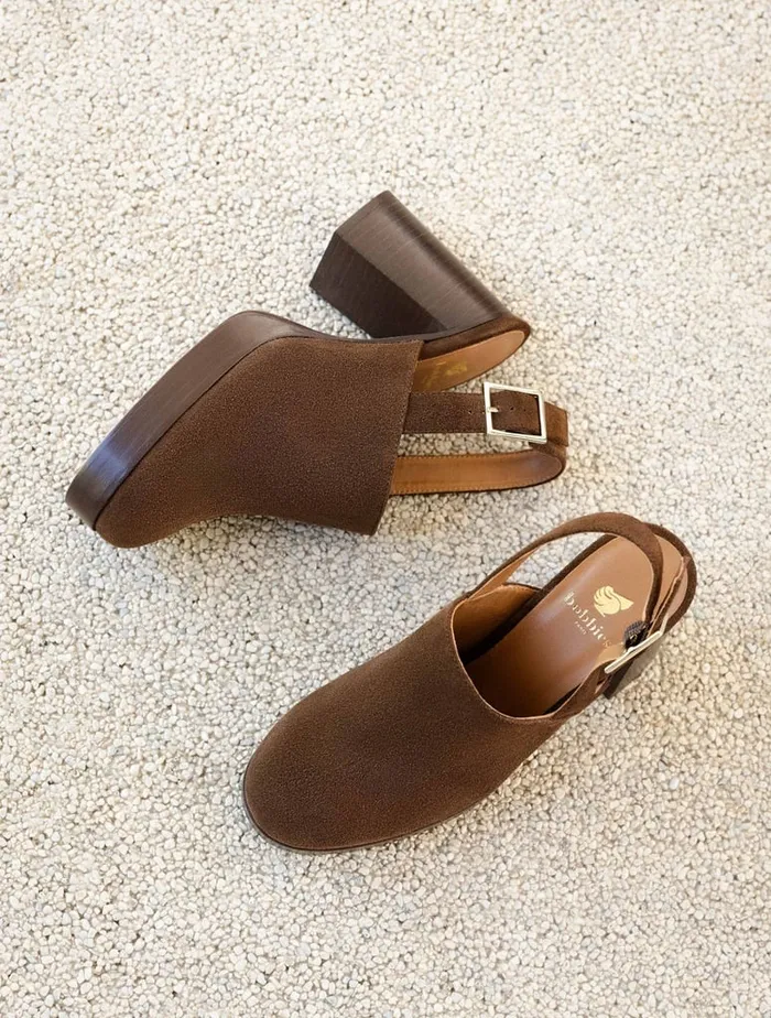 Savannah Rockies Brown Women Bobbies Platforms and Clogs