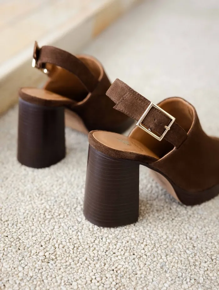 Savannah Rockies Brown Women Bobbies Platforms and Clogs
