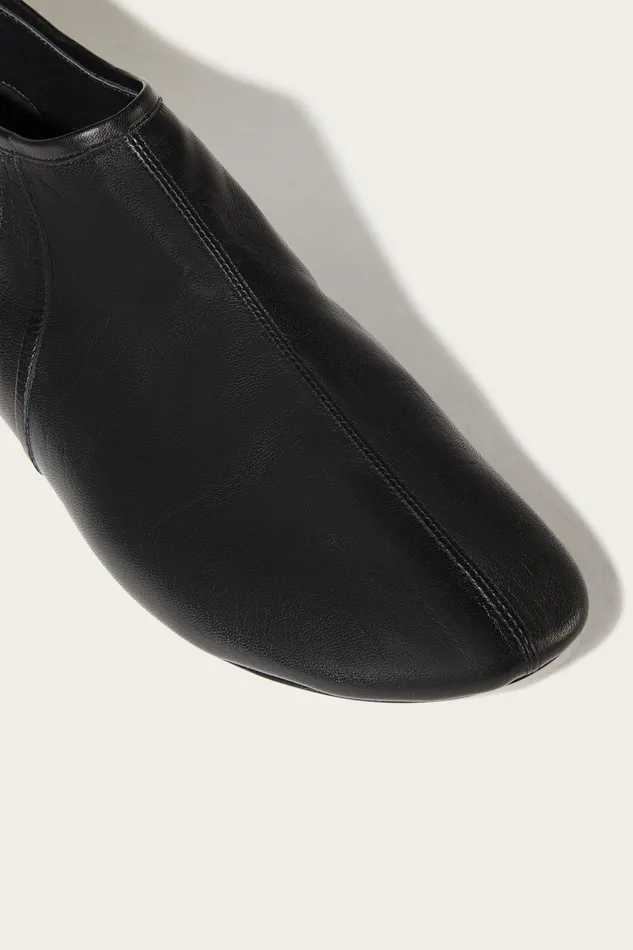 Shoes Women PUCCI Leather Flat Shoes