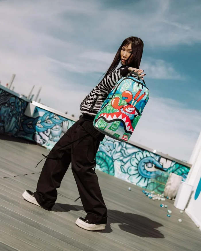 SPRAYGROUND Backpacks MR KRABS ACCOUNTS PAYABLE DLXSR BACKPACK 8211 Universal SPRAYGROUND Backpacks MR KRABS ACCOUNTS PAYABLE DLXSR BACKPACK 8211 Universal