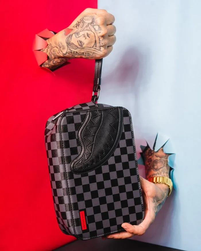 SPRAYGROUND Toiletries Aka Money Bags HENNY BLACK TOILETRY BAG 8211 Universal SPRAYGROUND Toiletries Aka Money Bags HENNY BLACK TOILETRY BAG 8211 Universal