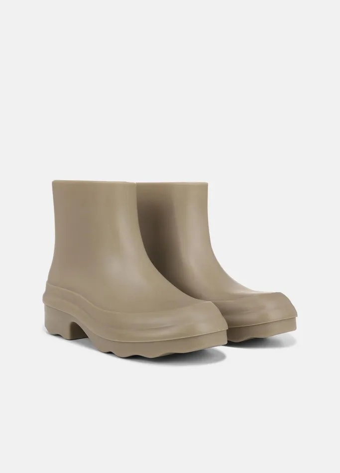 Vince Boots Women Nia Rainboot Light Straw