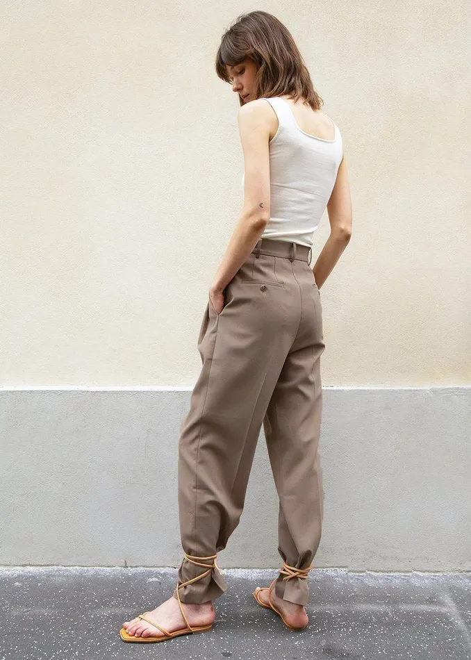 Women Bea Suit Pants 8211 Latte The Frankie Shop Bottoms