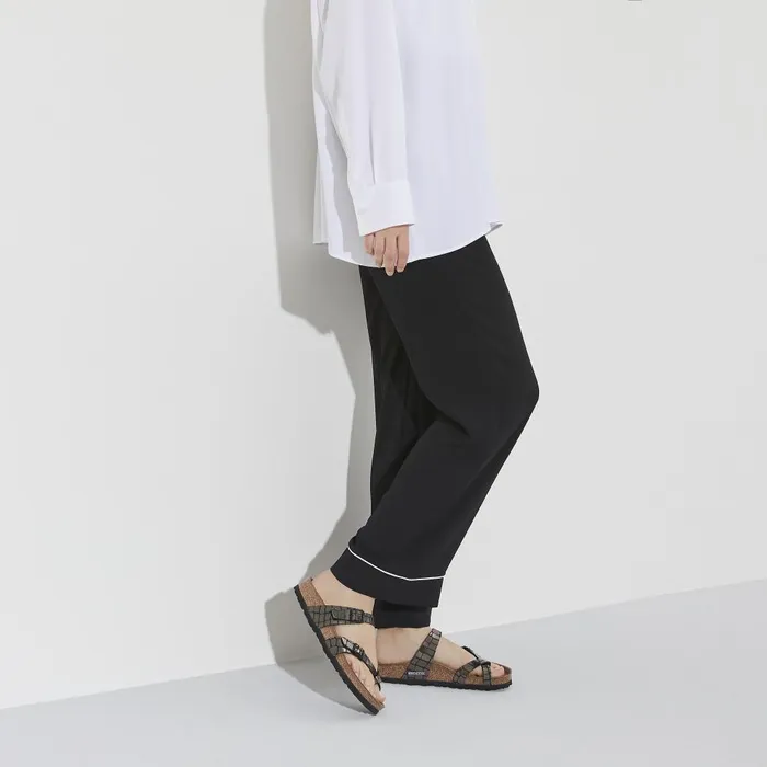 Women Birkenstock Thong Mayari Gator Gleam Black