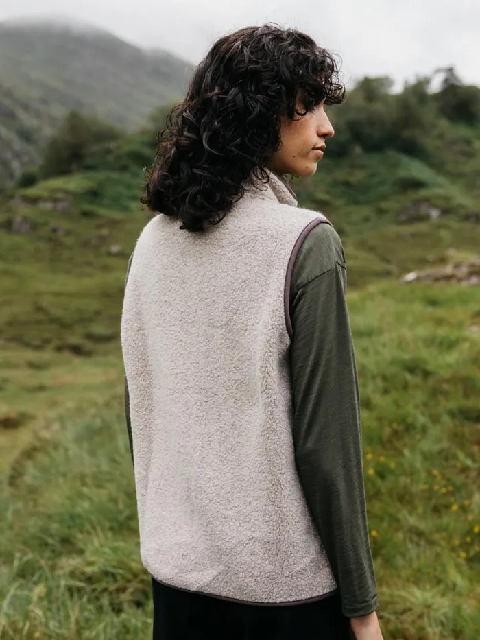Women Hegen Wool Fleece Gilet Oatmeal Finisterre Fleece
