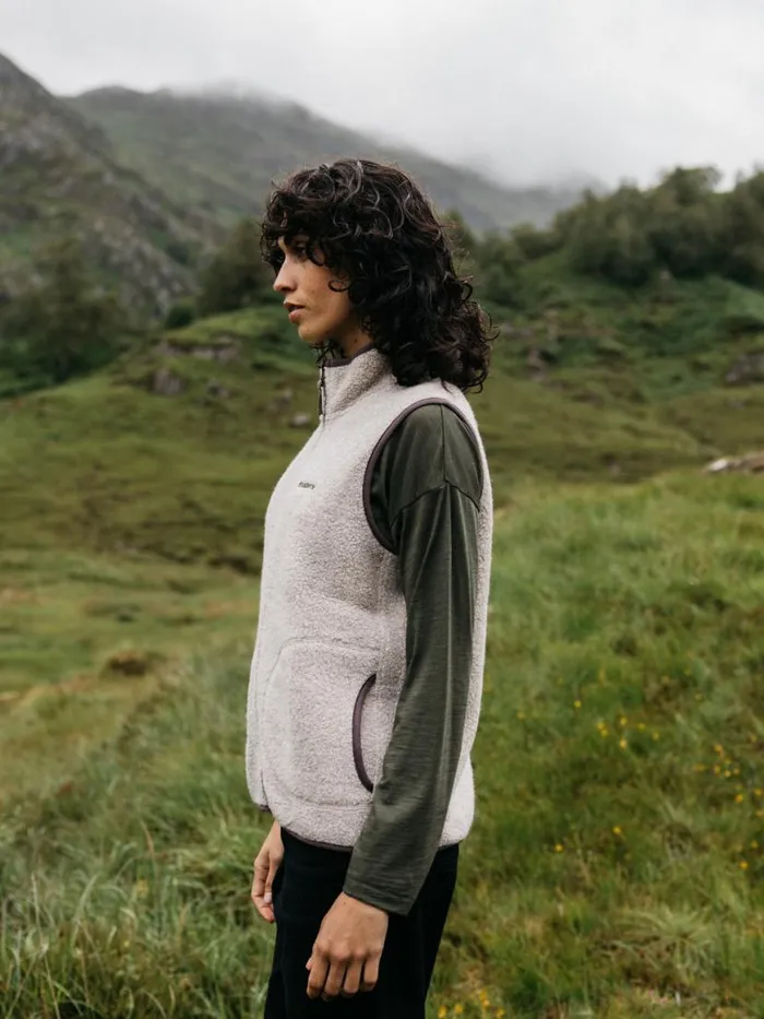 Women Hegen Wool Fleece Gilet Oatmeal Finisterre Fleece
