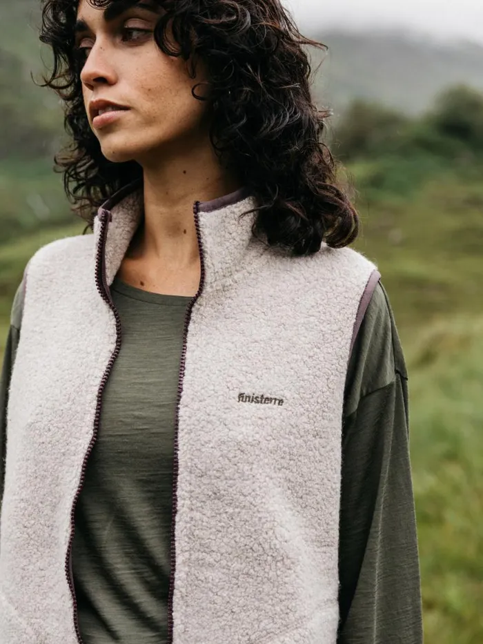 Women Hegen Wool Fleece Gilet Oatmeal Finisterre Fleece