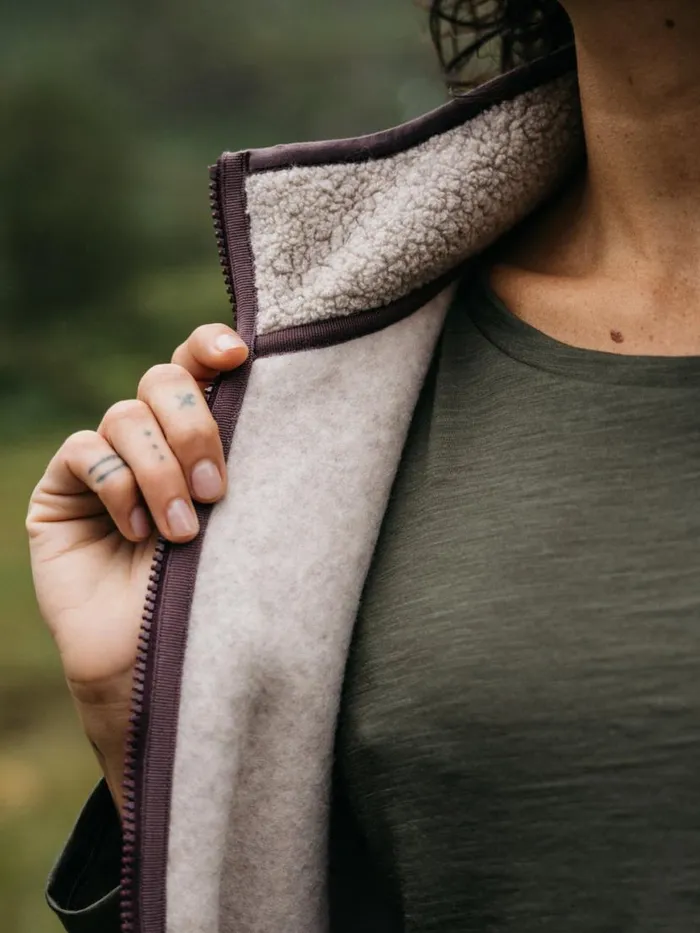 Women Hegen Wool Fleece Gilet Oatmeal Finisterre Fleece