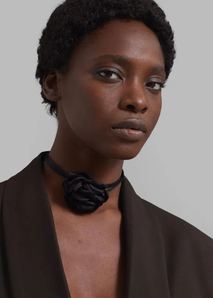 Women Jo Flower Accessory 8211 Black The Frankie Shop