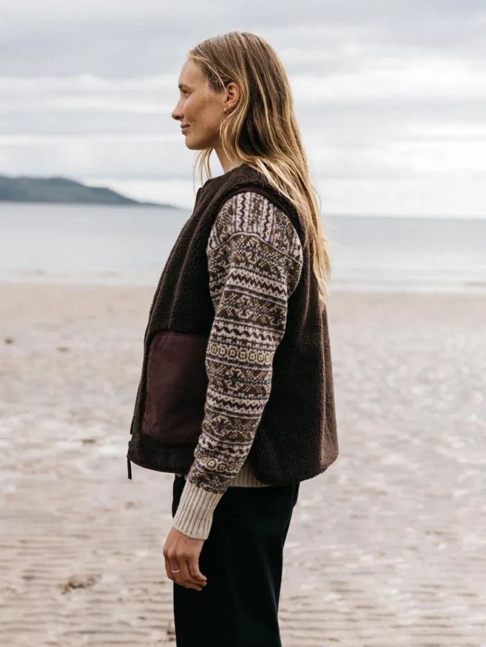Women Orsik Fleece Gilet Seal Brown Finisterre Jackets Coats and Gilets