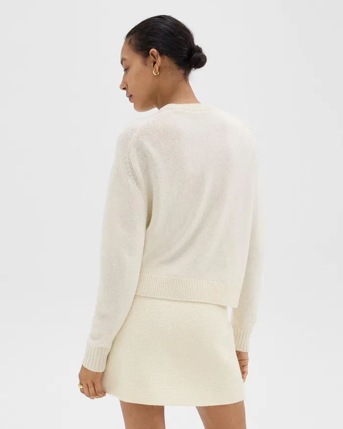 Women Sweaters Cardigans Theory Cropped Sweater In Cashmere Ivory
